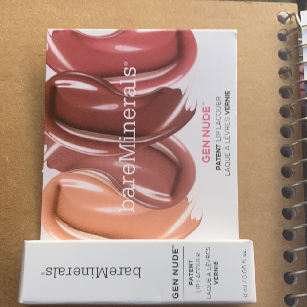 Bare Minerals  Patent lip lacquer